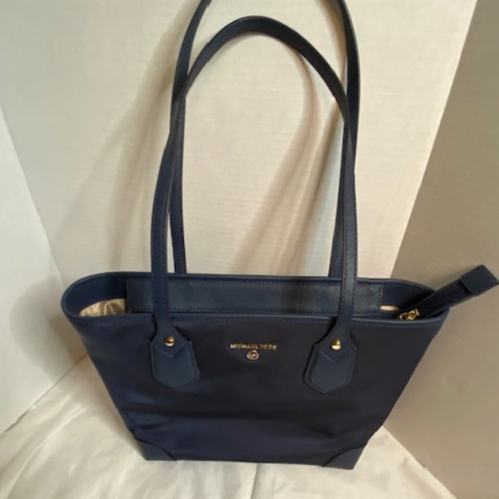 MICHAEL KORS Eva Small Nylon Top Zip Tote